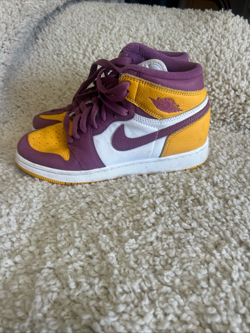 Nike Kids High-Top Sneakers in Purple, Yellow & White